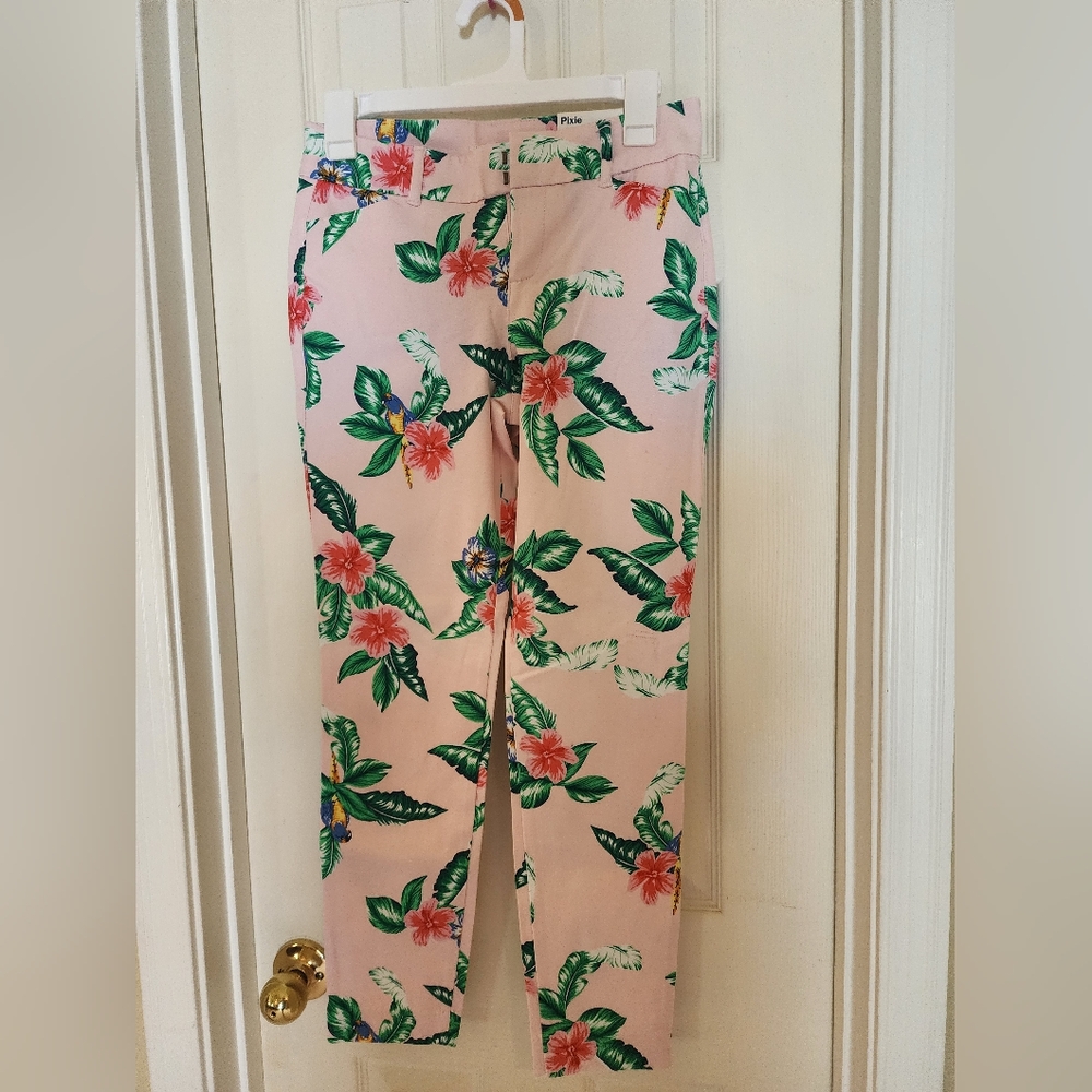 NWT Old Navy Pink Floral Pixie Ankle Pant - size 0